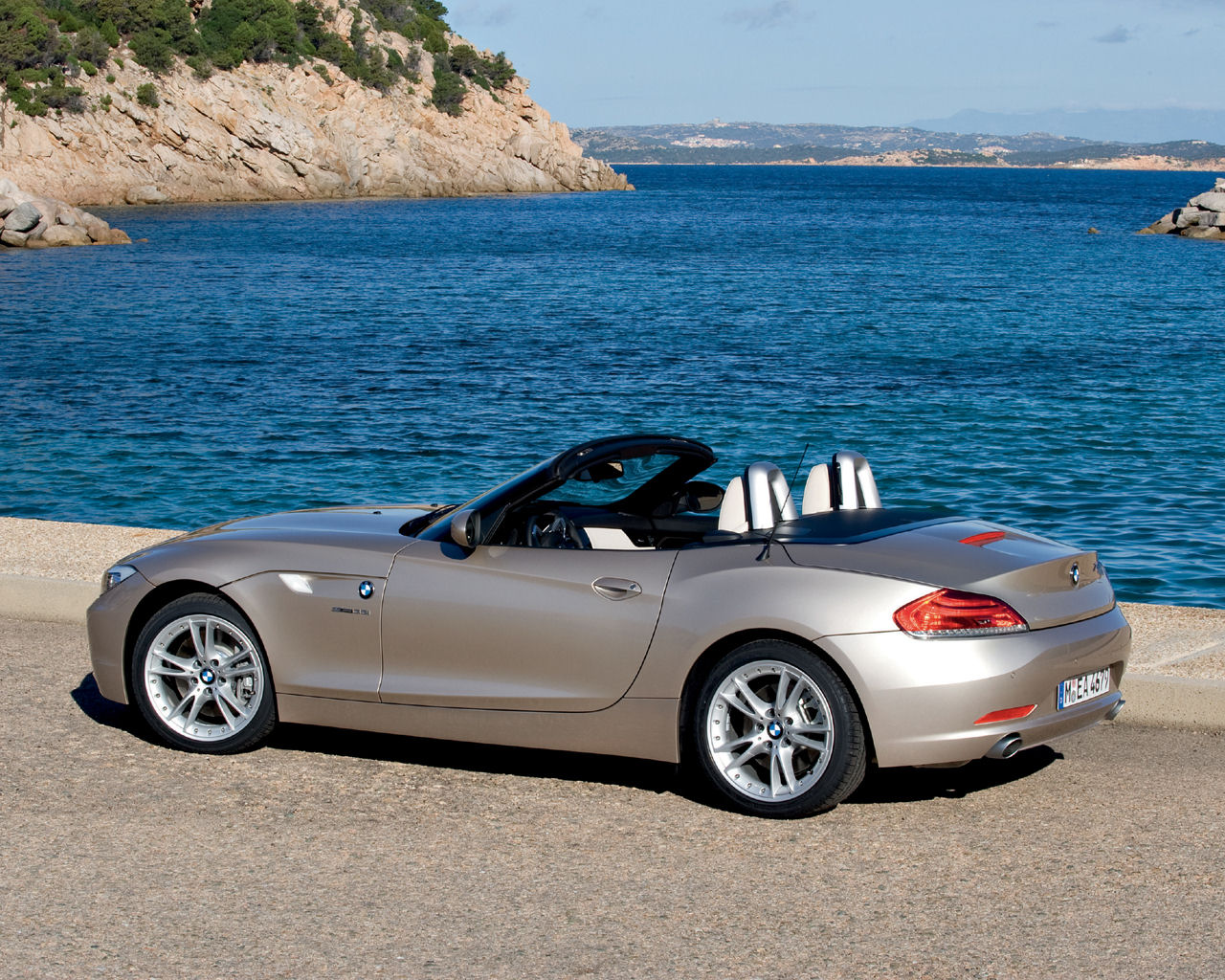 BMW Z4 Desktop Wallpaper