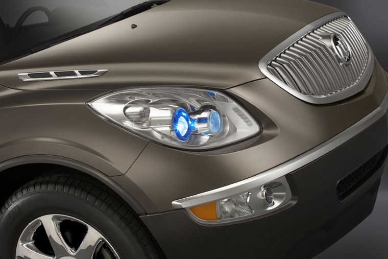 2008 Buick Enclave CXL Headlight Picture