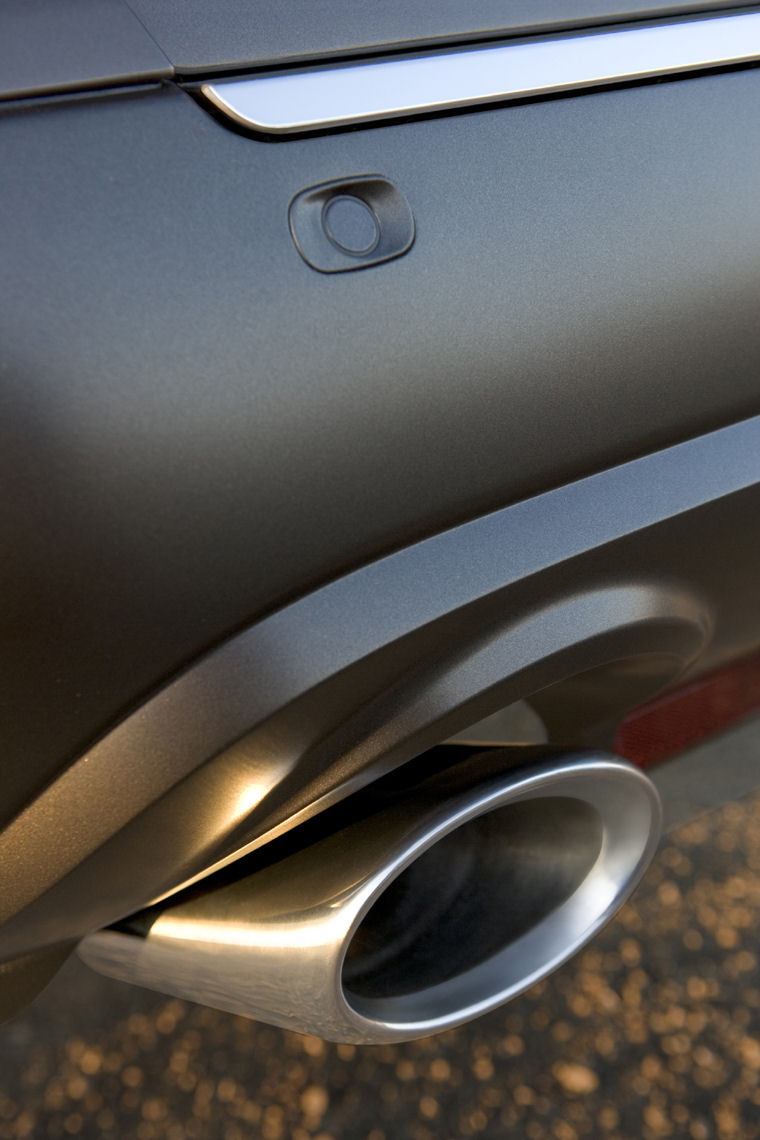 2008 Buick Enclave CXL Exhaust Tip Picture