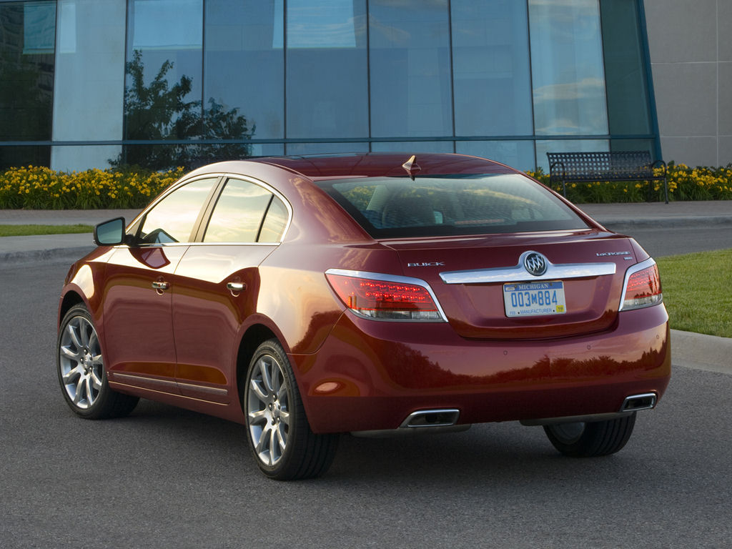 Buick LaCrosse Desktop Wallpaper