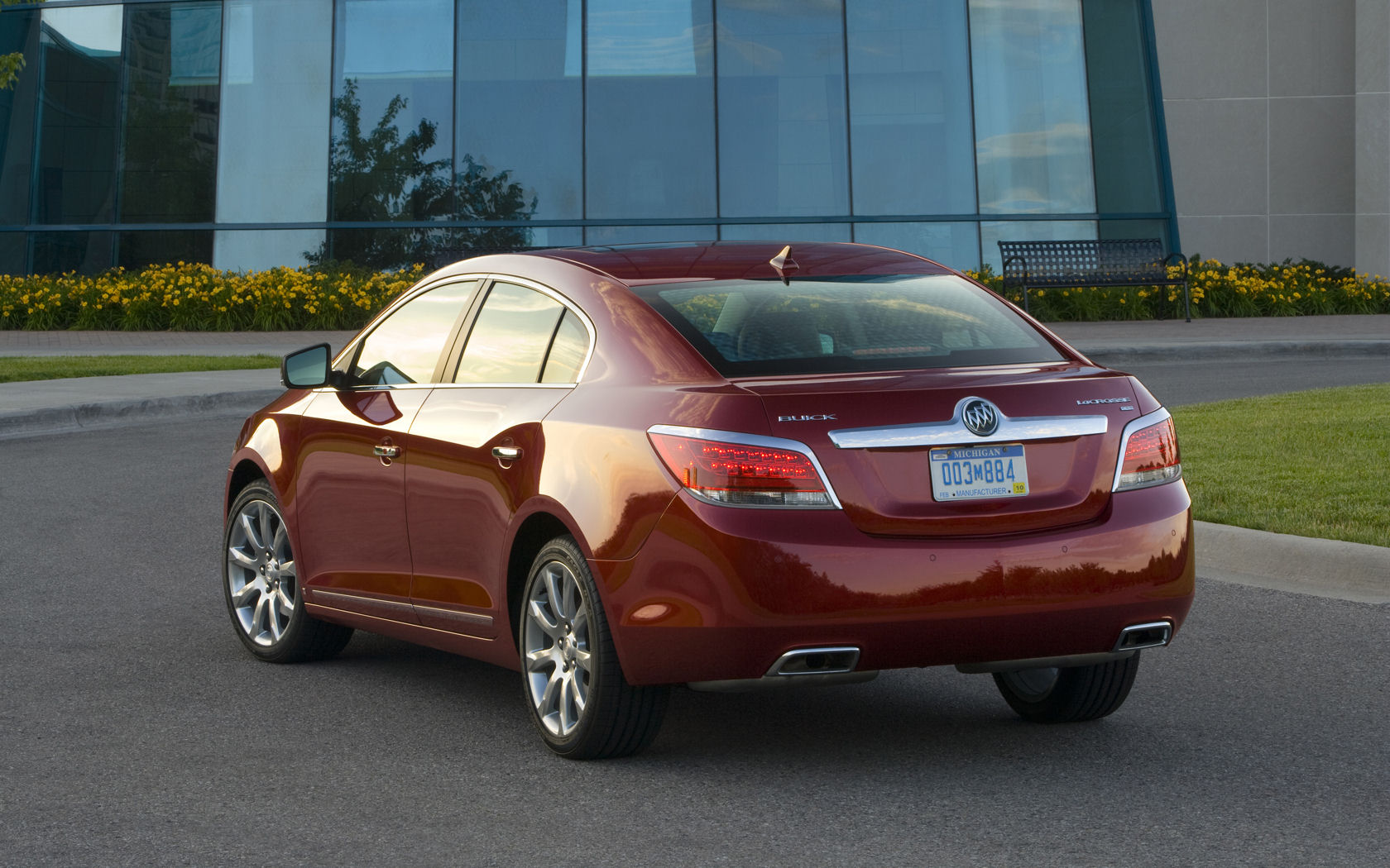 Buick LaCrosse Desktop Wallpaper