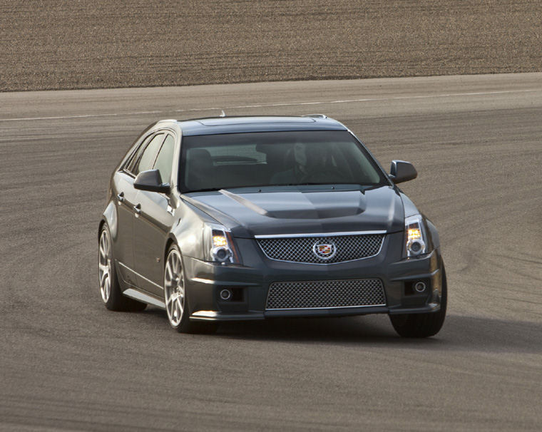 2011 Cadillac CTS-V Sport Wagon Picture