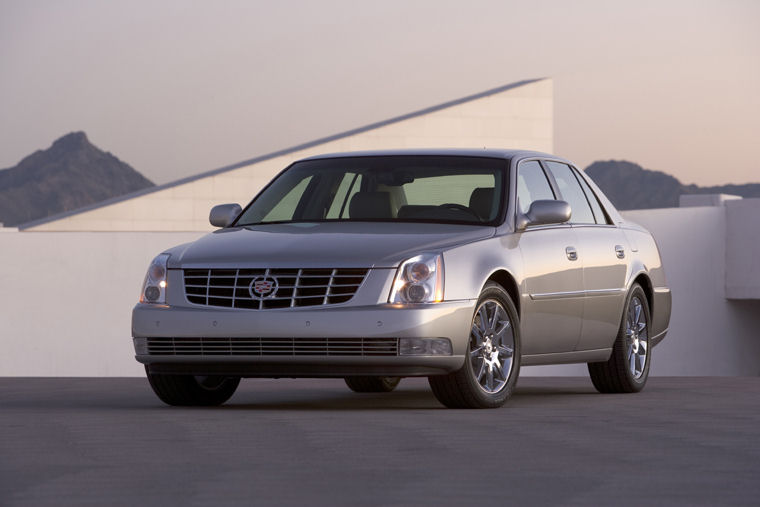 2008 Cadillac DTS Picture