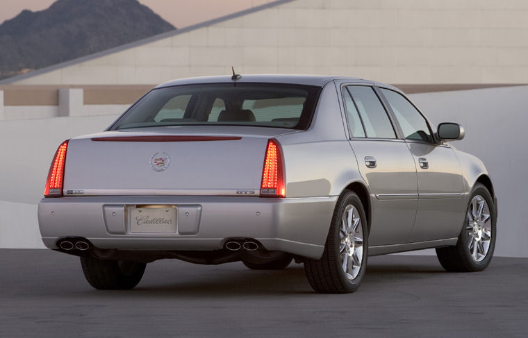 2008 Cadillac DTS Picture