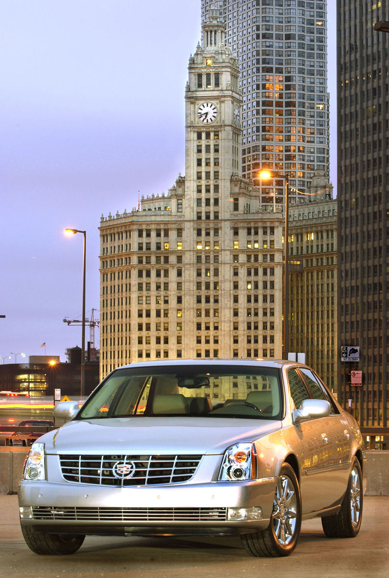 2008 Cadillac DTS Picture