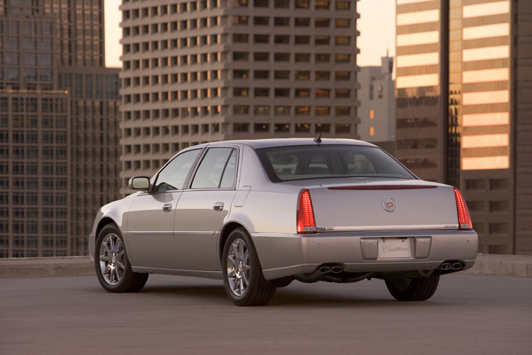 2008 Cadillac DTS Picture