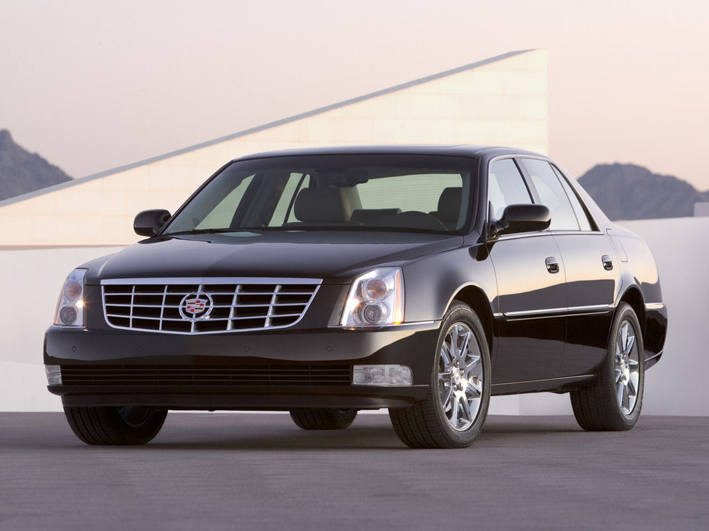 Cadillac DTS Desktop Wallpaper