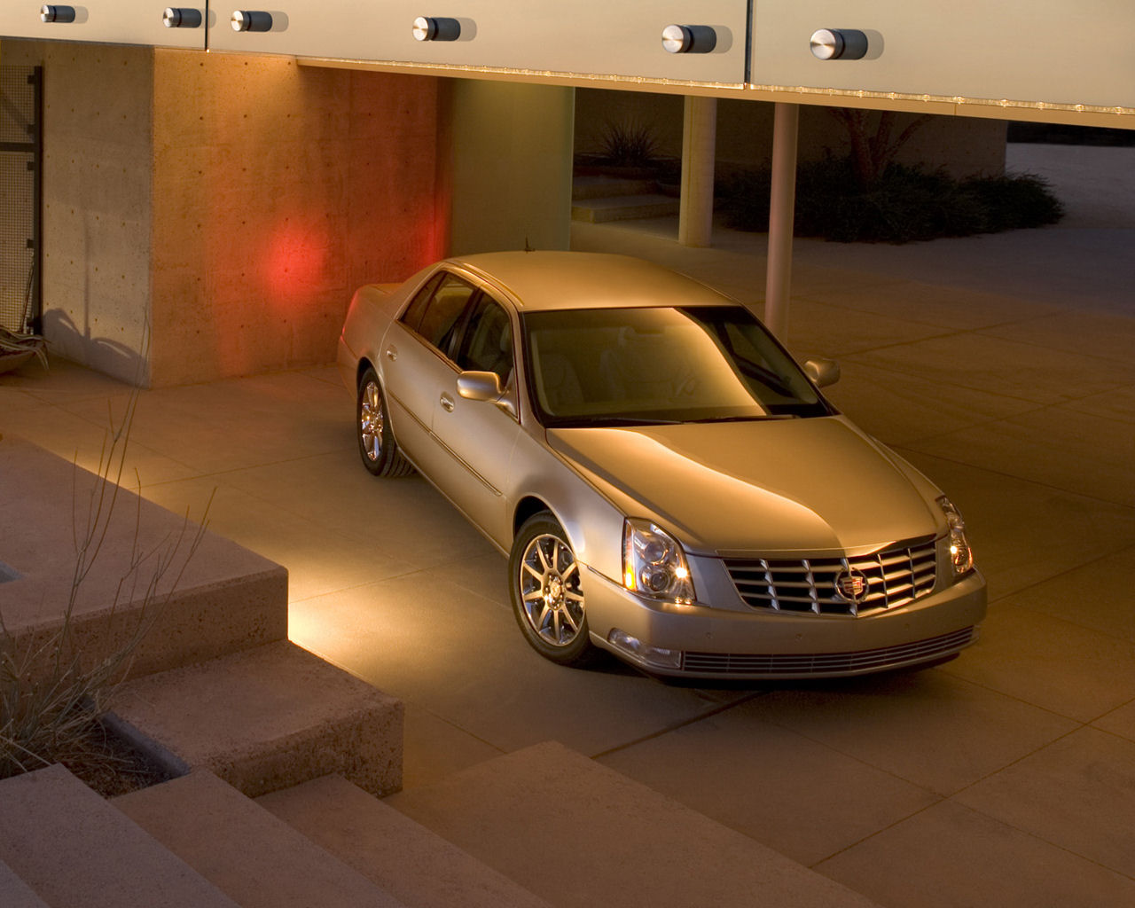 Cadillac DTS Desktop Wallpaper