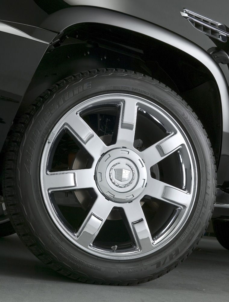 2009 Cadillac Escalade Rim Picture