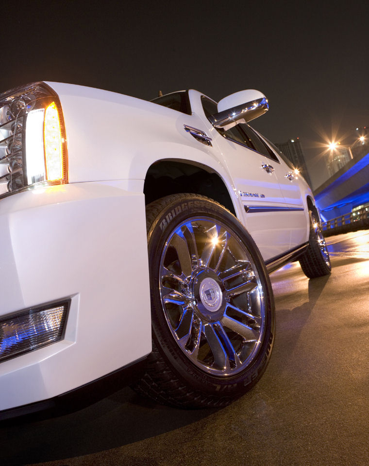 2009 Cadillac Escalade ESV Rim Picture