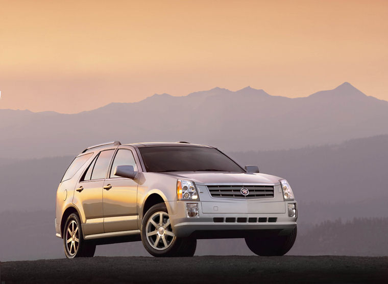 2004 Cadillac SRX Picture