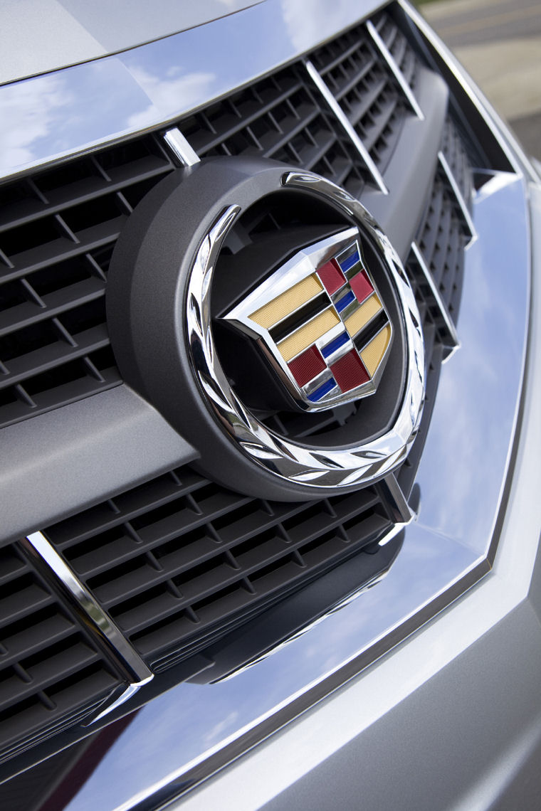 2010 Cadillac SRX Grille Picture