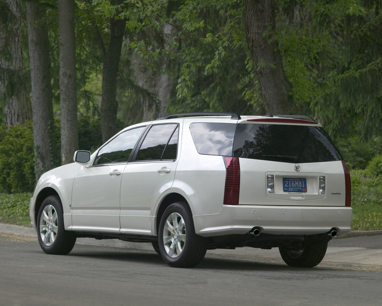 Cadillac SRX Desktop Wallpaper