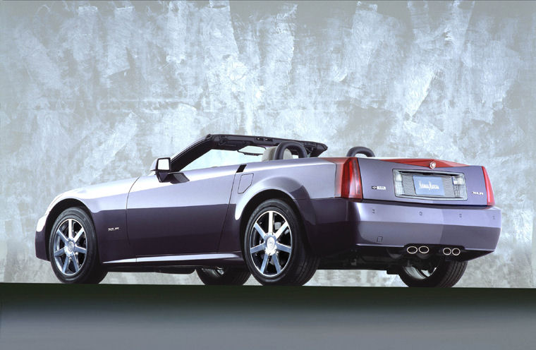 2004 Cadillac XLR Picture