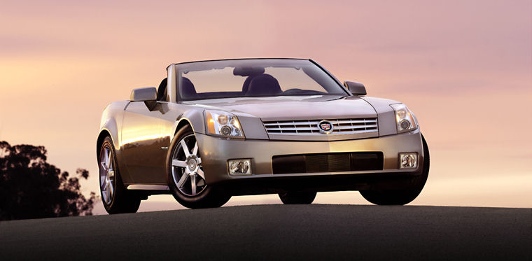 2004 Cadillac XLR Picture