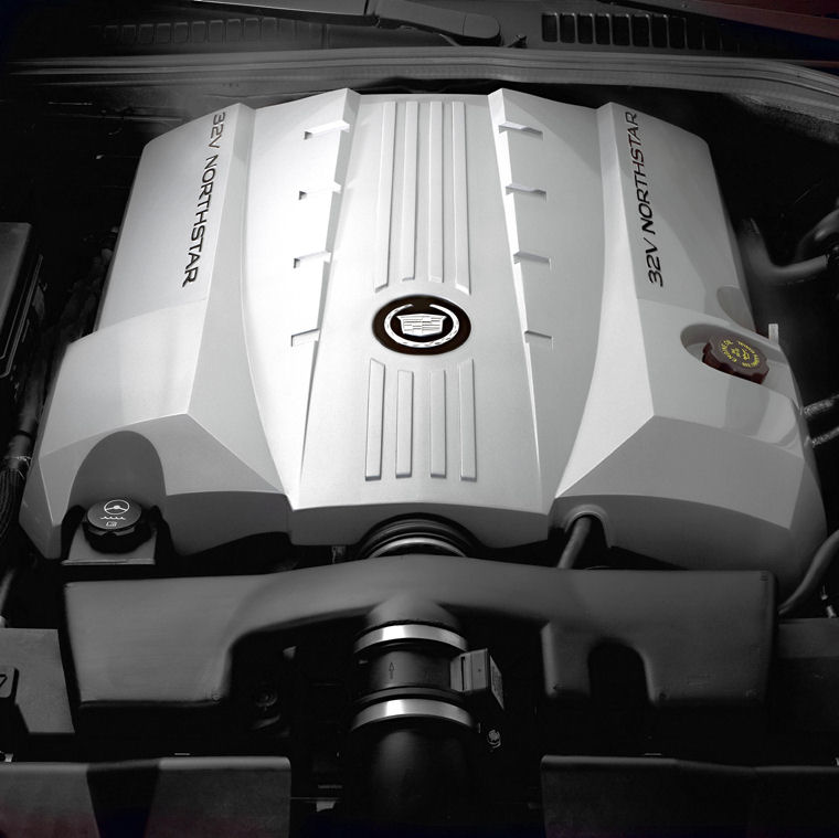 2004 Cadillac XLR 4.6L V8 Northstar Engine Picture