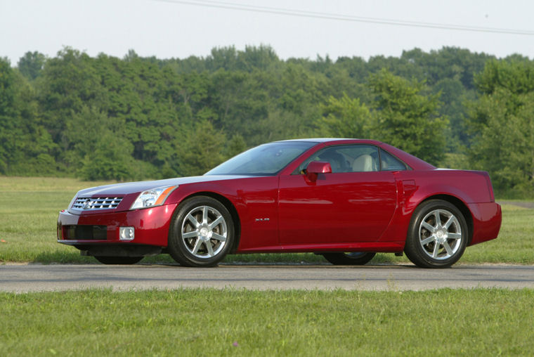 2004 Cadillac XLR Picture