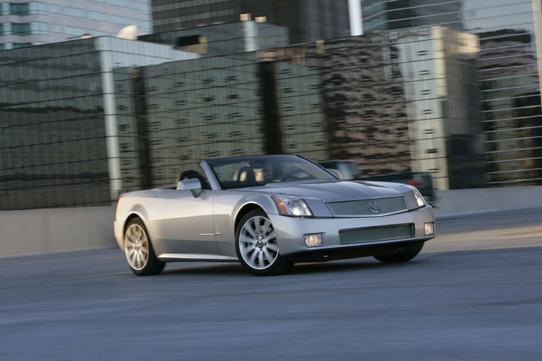 2008 Cadillac XLR-V Picture