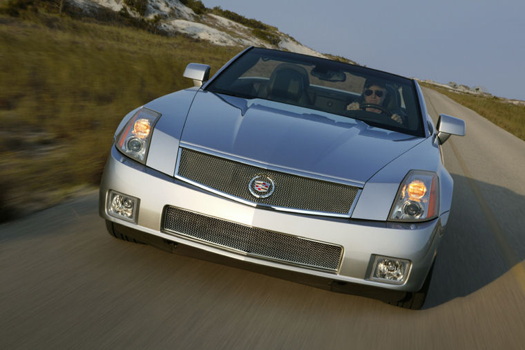 2008 Cadillac XLR-V Picture