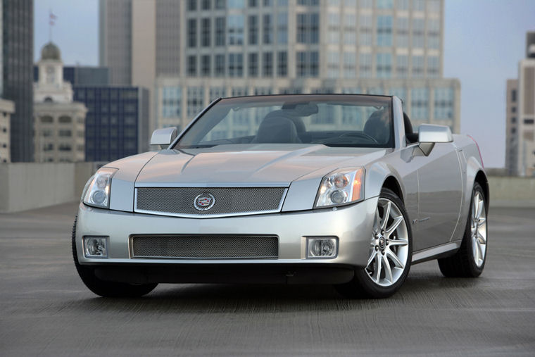 2008 Cadillac XLR-V Picture