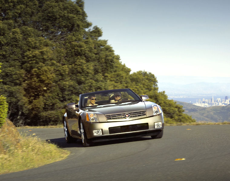 2008 Cadillac XLR Picture