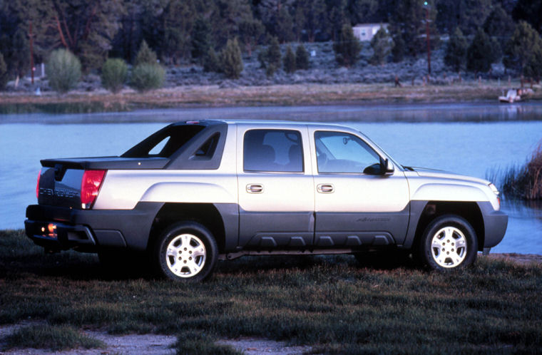 2004 Chevrolet Avalanche Picture