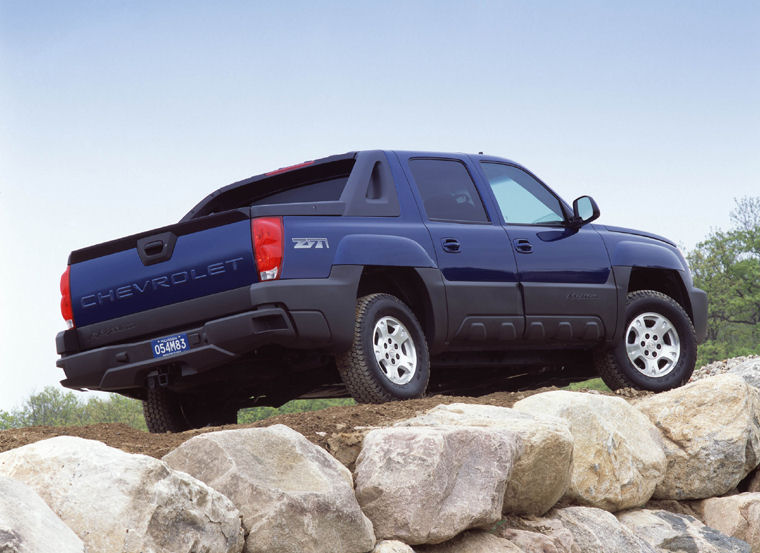 2004 Chevrolet Avalanche Z71 Picture