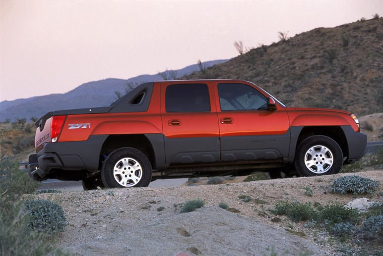 2004 Chevrolet Avalanche Z71 Picture