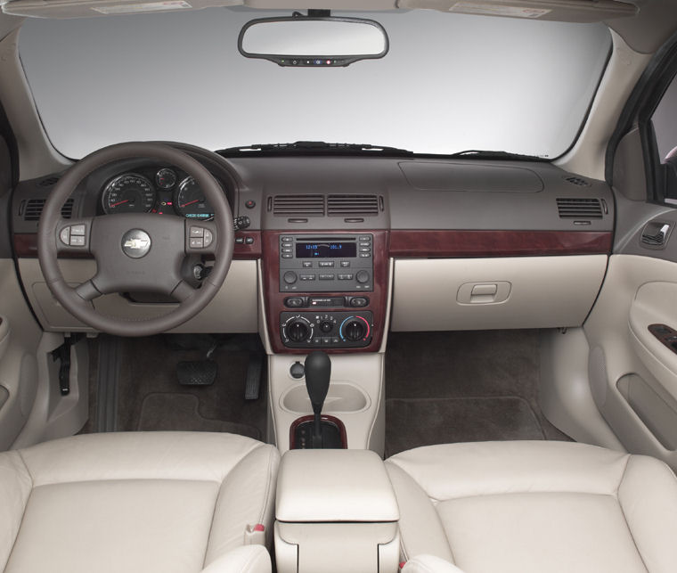 2007 Chevrolet (Chevy) Cobalt LT Cockpit Picture