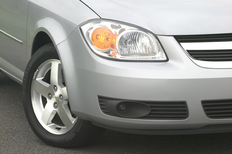 2008 Chevrolet Cobalt Sedan Headlight Picture