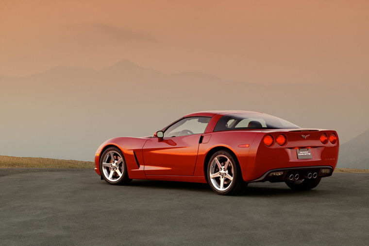 2005 Chevrolet Corvette Coupe Picture