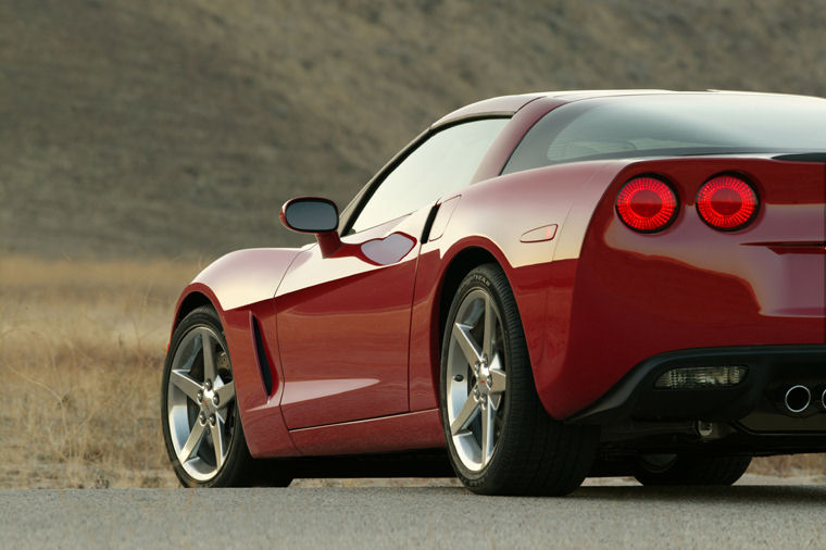 2005 Chevrolet Corvette Coupe Picture