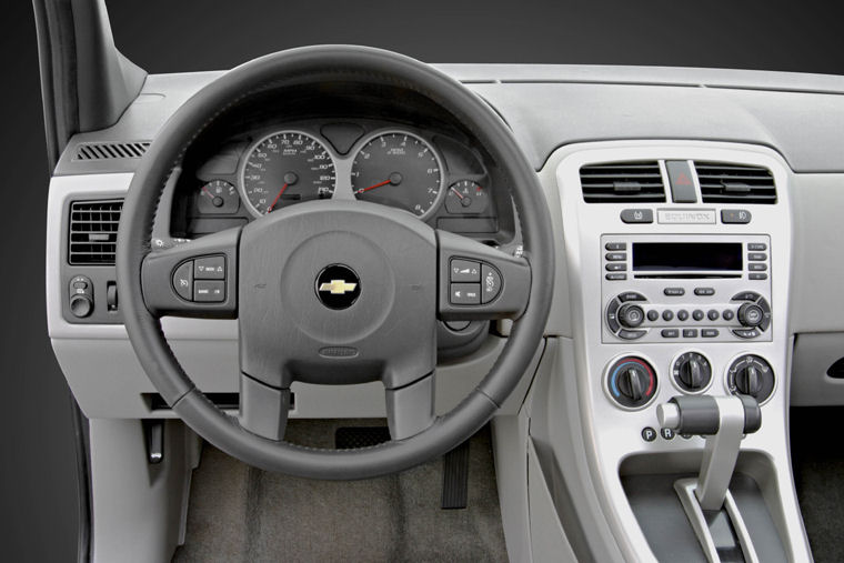 2005 Chevrolet Equinox Cockpit Picture