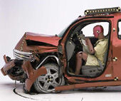 2008 Chevrolet HHR IIHS Frontal Impact Crash Test Picture