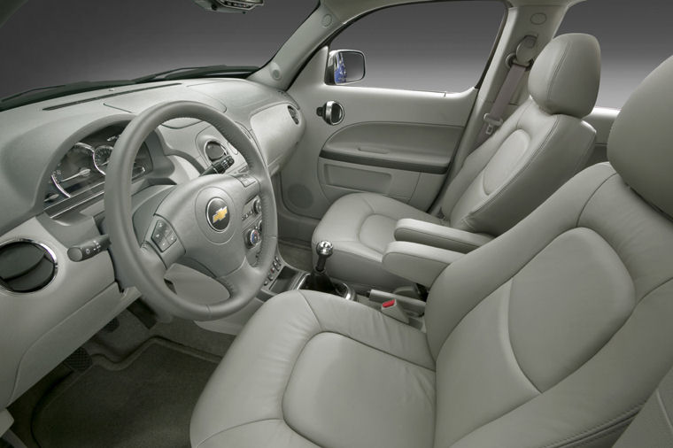 2009 Chevrolet HHR Front Seats Picture