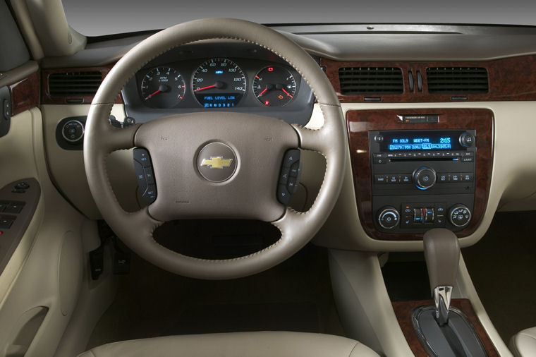 2008 Chevrolet Impala Cockpit Picture