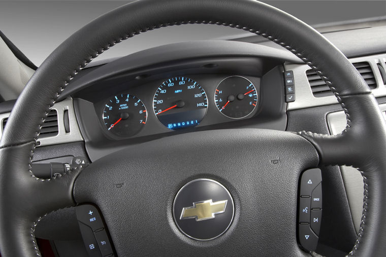 2008 Chevrolet Impala LT 50th Anniversary Gauges Picture