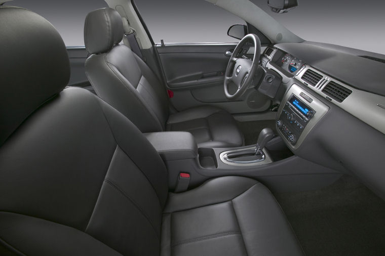 2008 Chevrolet Impala SS Front Seats Picture