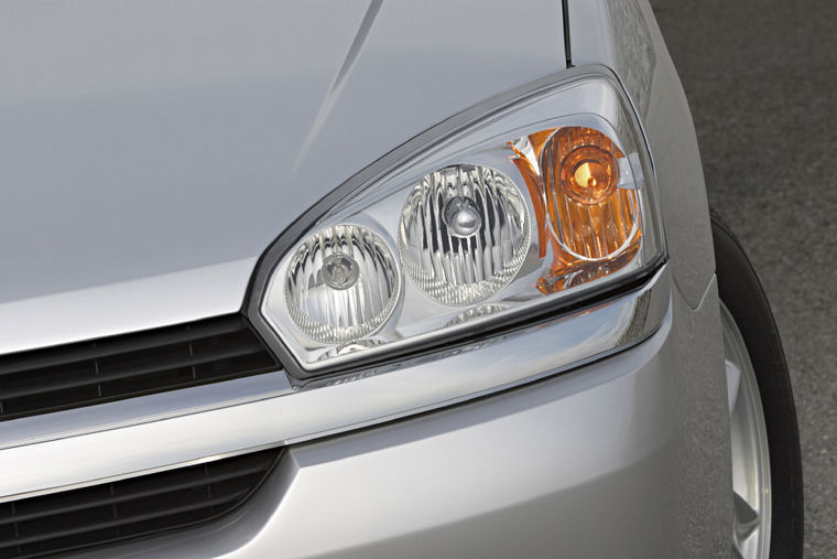 2006 Chevrolet (Chevy) Malibu LT Headlight Picture