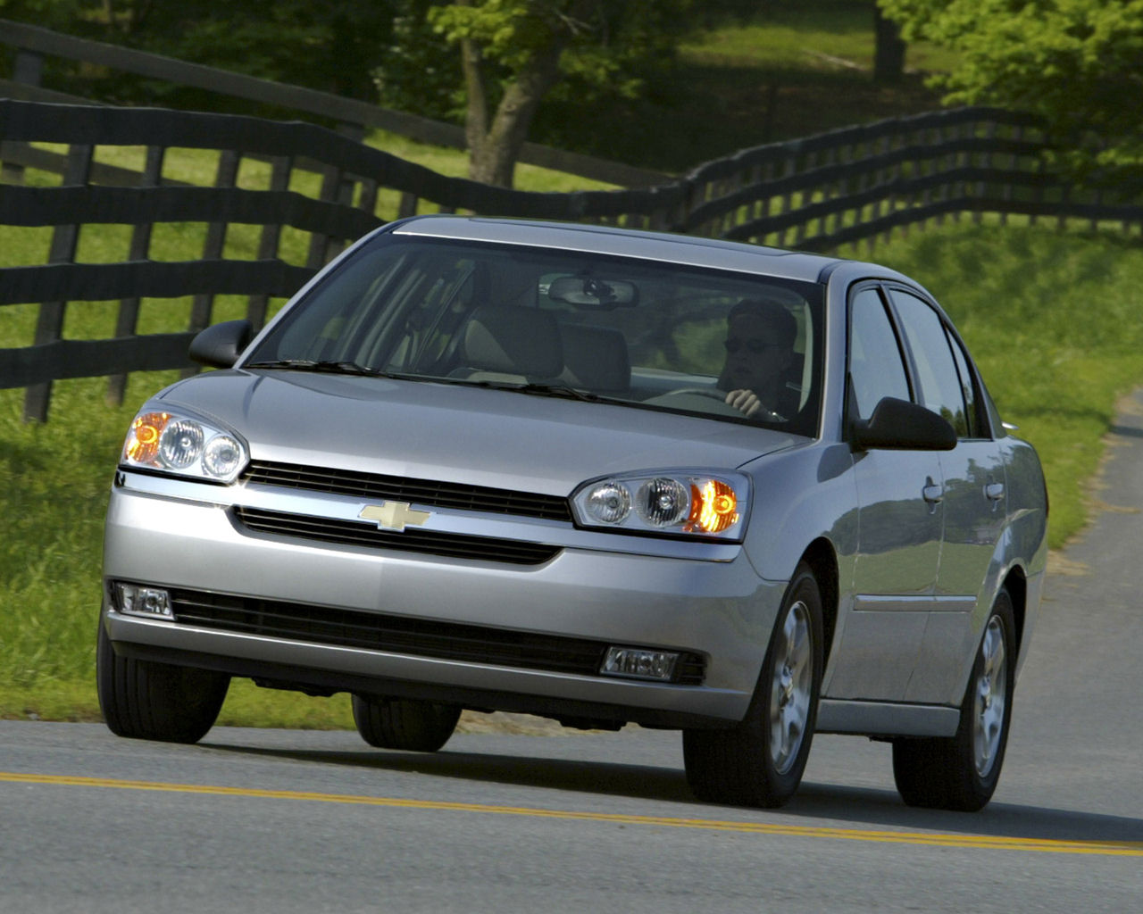 Chevrolet Malibu Desktop Wallpaper