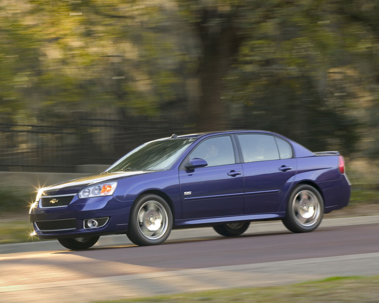 Chevrolet Malibu Desktop Wallpaper