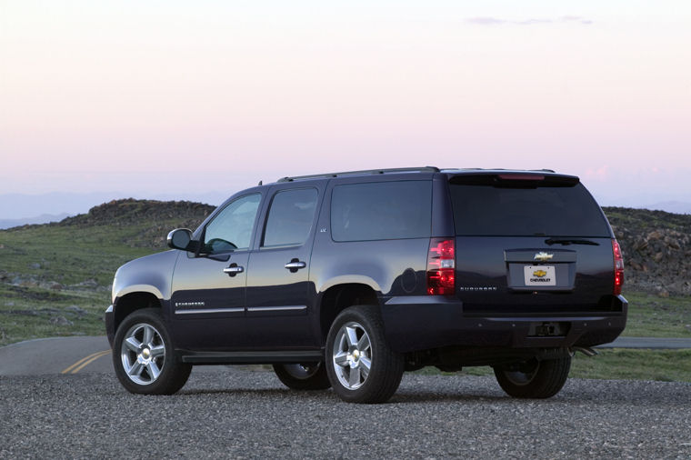 2008 Chevrolet Suburban 1500 Picture