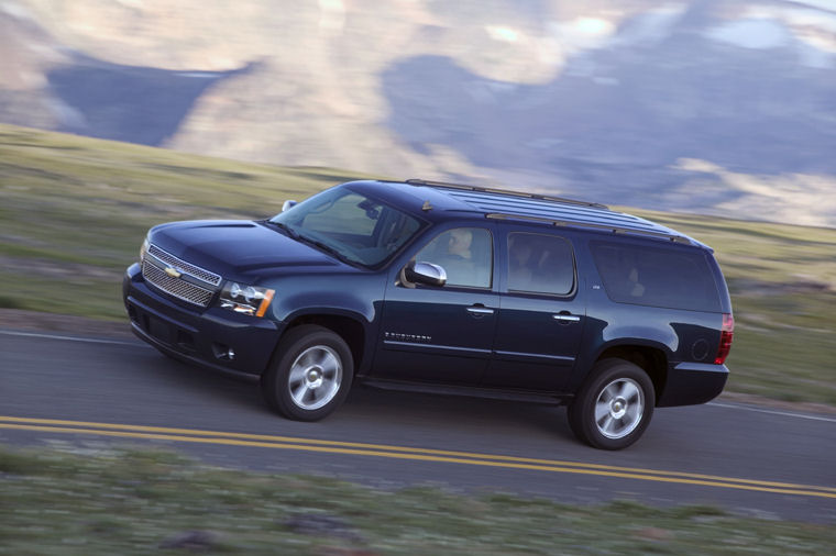 2008 Chevrolet Suburban 1500 Picture