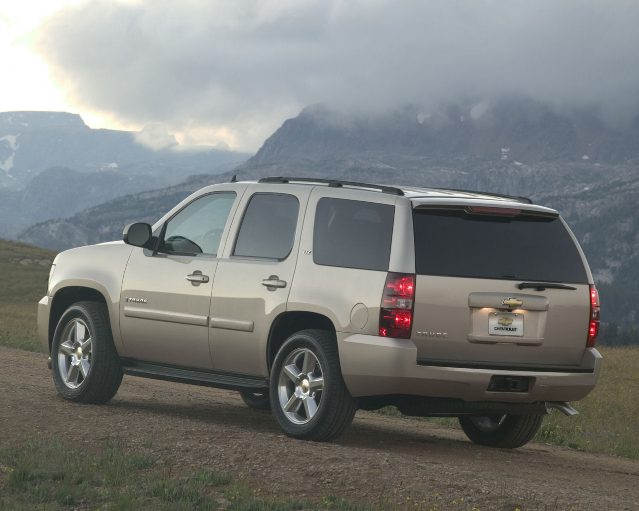 Chevrolet Tahoe Desktop Wallpaper