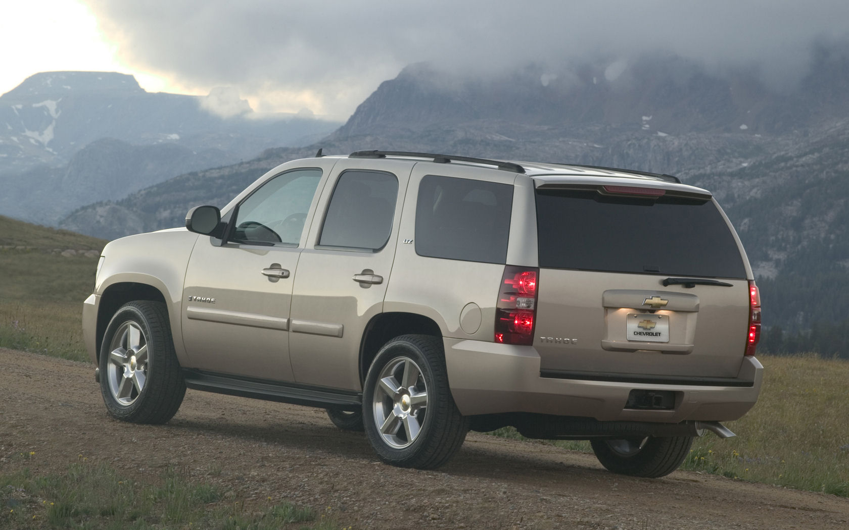 Chevrolet Tahoe Desktop Wallpaper