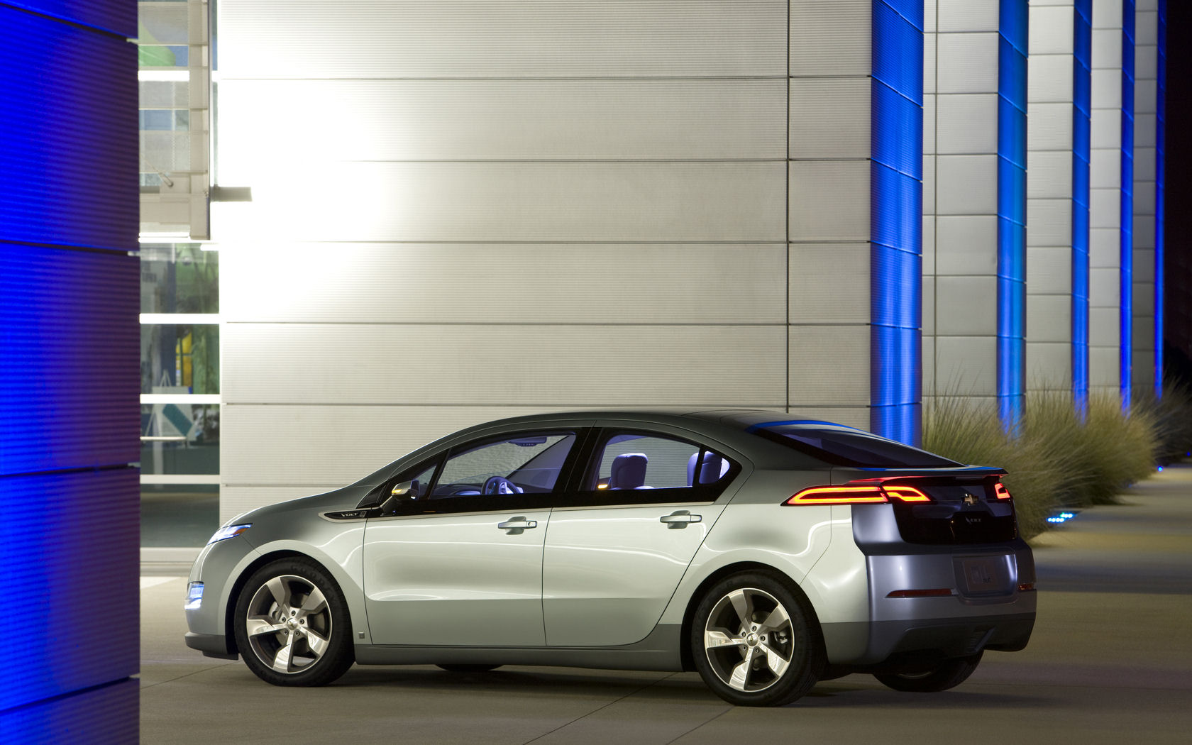 Chevrolet Volt Desktop Wallpaper