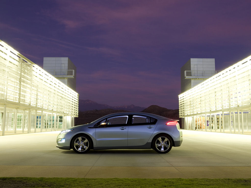 Chevrolet Volt Desktop Wallpaper