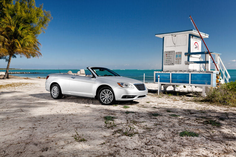 2011 Chrysler 200 Convertible Picture