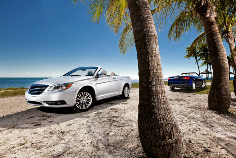 2011 Chrysler 200 Convertible Picture