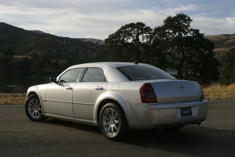 2005 Chrysler 300C Picture